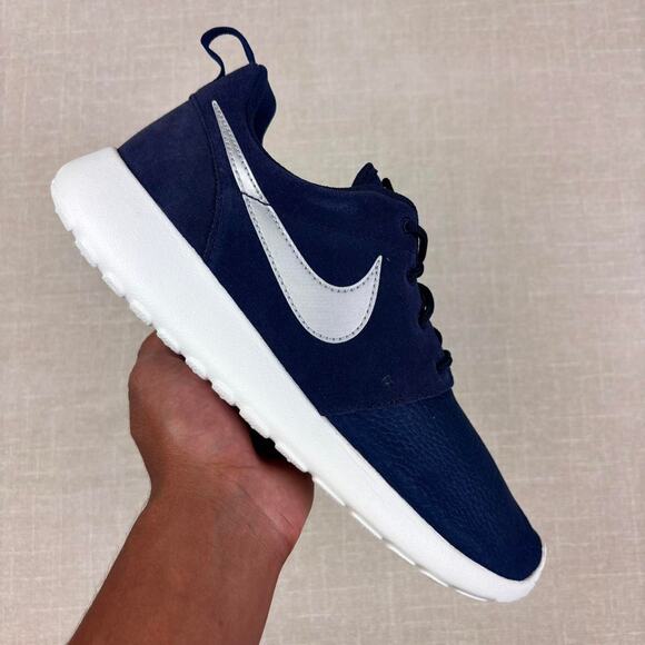 🗿 2014 Nike Roshe Run “Suede Obsidian” 8.5M - Picture 1 of 6